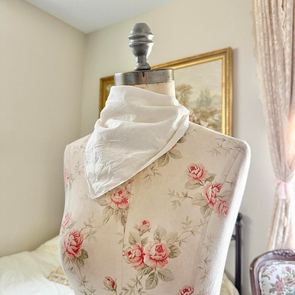 Vintage handkerchief - Picture 2 of 3